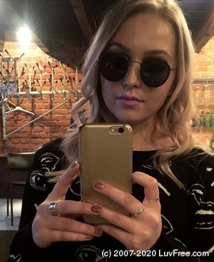 Fenna - Aussiedatezone.com